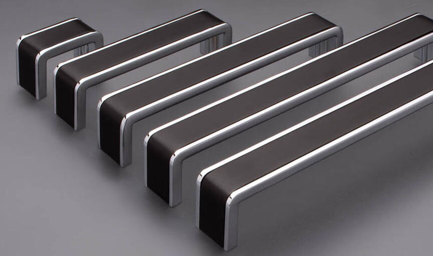 decorative-cabinet-pulls-in-black-and-silver